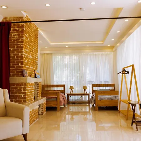 Хостел Albatlos *